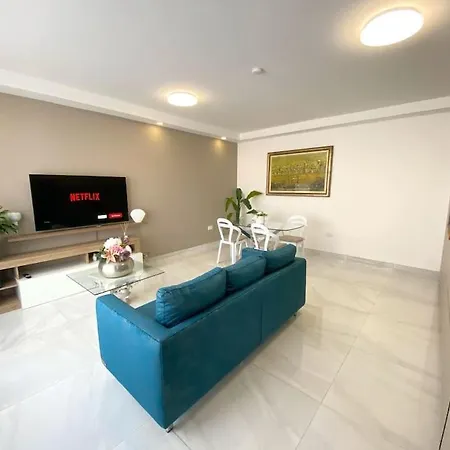 Apartmán Mia White Luxury - Topfloor Two Bed In Qawra St. Paul's Bay