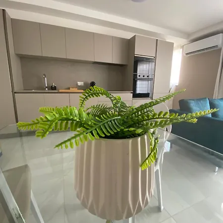 Mia White Luxury - Topfloor Two Bed In Qawra Apartment *